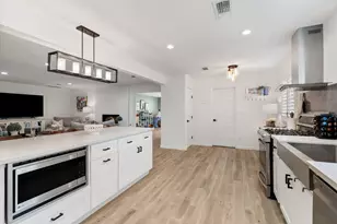 10619 Cranbrook Rd, Houston, TX 77042 - Photo 14