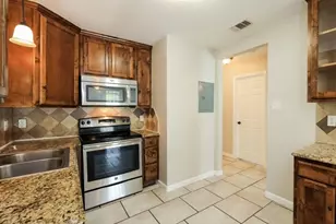 5322 S Zarzamora St, San Antonio, TX 78211 - Photo 4
