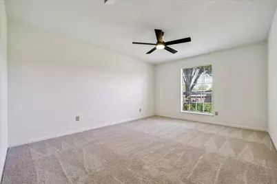 3523 Hidden Creek Drive, Sugar Land, TX 77479 - Photo 10