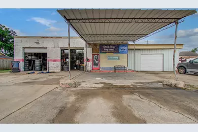 1701 Lee Drive, Baytown, TX 77520 - Photo 2