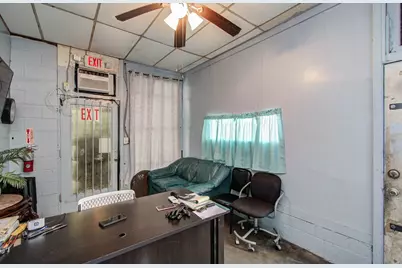 1701 Lee Drive, Baytown, TX 77520 - Photo 8