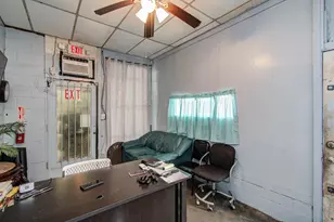 1701 Lee Dr, Baytown, TX 77520 - Photo 8