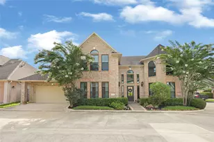 1211 Ridgewood Pl, Houston, TX 77055 - Photo 1
