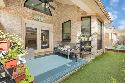 1211 Ridgewood Place, Houston, TX 77055 - Photo 22