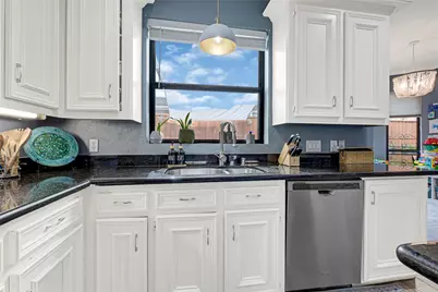1211 Ridgewood Place, Houston, TX 77055 - Photo 10