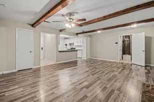 1917 Coupland Dr, La Porte, TX 77571 - Photo 4