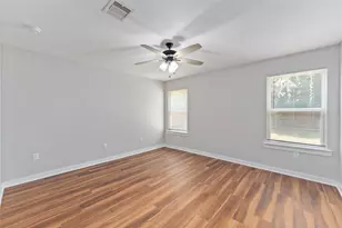 8617 Clarington St, Houston, TX 77016 - Photo 14