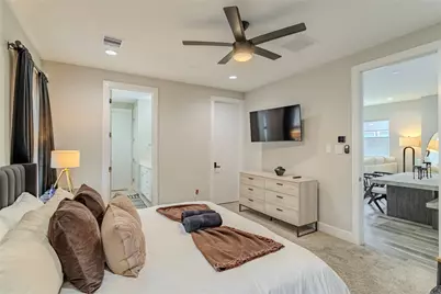 240 Julia Street #D, Houston, TX 77022 - Photo 10