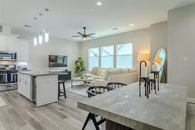 240 Julia Street #D, Houston, TX 77022 - Photo 2