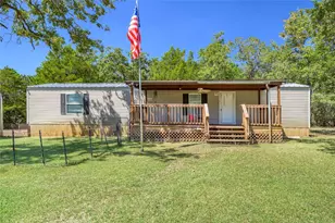 3940 Davis Rd, Muldoon, TX 78949 - Photo 4
