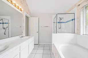 9619 E Withers Way Cir, Houston, TX 77065 - Photo 32