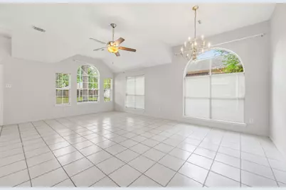9619 E Withers Way Circle, Houston, TX 77065 - Photo 14