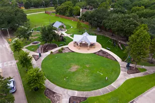 9619 E Withers Way Cir, Houston, TX 77065 - Photo 38