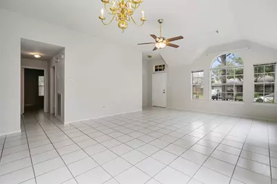 9619 E Withers Way Circle, Houston, TX 77065 - Photo 8