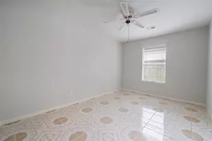 9619 E Withers Way Cir, Houston, TX 77065 - Photo 32