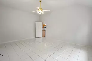 9619 E Withers Way Cir, Houston, TX 77065 - Photo 22