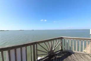 1823 Port O' Call St, Tiki Island, TX 77554 - Photo 32