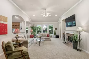 130 N Archwyck Cir, The Woodlands, TX 77382 - Photo 8