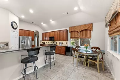130 N Archwyck Circle, The Woodlands, TX 77382 - Photo 14