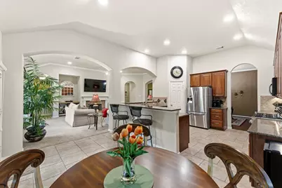 130 N Archwyck Circle, The Woodlands, TX 77382 - Photo 16