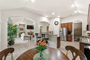 130 N Archwyck Cir, The Woodlands, TX 77382 - Photo 16