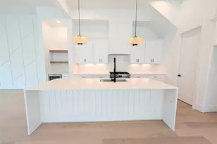 835 W 25th St, Houston, TX 77008 - Photo 6