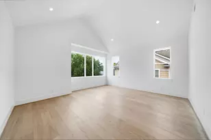 835 W 25th St, Houston, TX 77008 - Photo 12