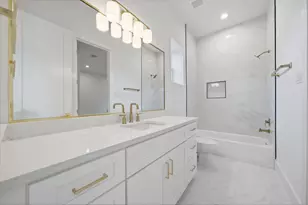 835 W 25th St, Houston, TX 77008 - Photo 22