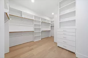 835 W 25th St, Houston, TX 77008 - Photo 16