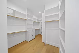 835 W 25th St, Houston, TX 77008 - Photo 16