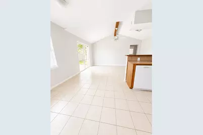 4006 Dalmatian Drive, Houston, TX 77045 - Photo 8