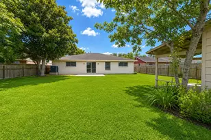 4006 Dalmatian Dr, Houston, TX 77045 - Photo 14