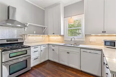 809 Woodrow Street, Houston, TX 77006 - Photo 14