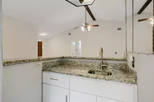 10103 Inwood Shadows St, Houston, TX 77088 - Photo 10