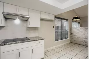 10103 Inwood Shadows St, Houston, TX 77088 - Photo 8