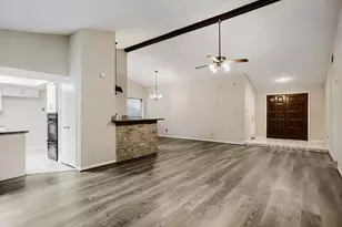 10103 Inwood Shadows St, Houston, TX 77088 - Photo 4