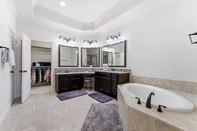 27 Daffodil Meadow Place, Tomball, TX 77375 - Photo 18