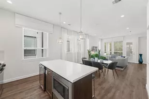 2704 Grand Fountains Dr, Houston, TX 77054 - Photo 12