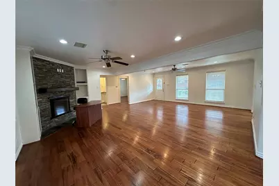 8522 Westview Drive, Houston, TX 77055 - Photo 2