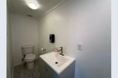 8522 Westview Drive, Houston, TX 77055 - Photo 14
