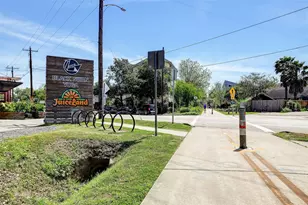 1110 W 25th St, Houston, TX 77008 - Photo 28