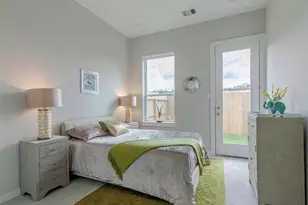 608 Thornton Rd, Houston, TX 77018 - Photo 4