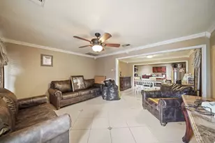 10338 Norvic St, Houston, TX 77029 - Photo 2