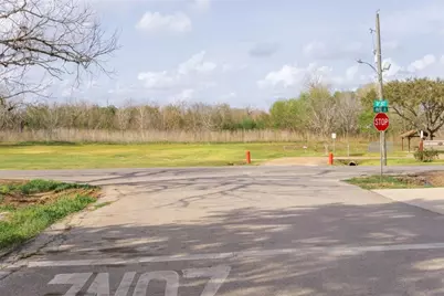204 3rd Street, Rosenberg, TX 77471 - Photo 2