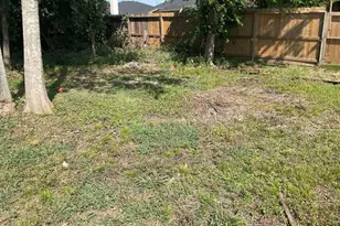 4922 Dollar Reef Dr, Bacliff, TX 77518 - Photo 10