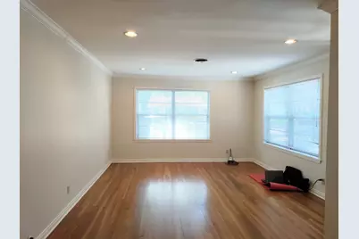 5559 Aspen Street, Bellaire, TX 77401 - Photo 2