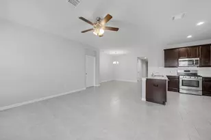 2130 Mirror Ridge Ct, Texas City, TX 77568 - Photo 8