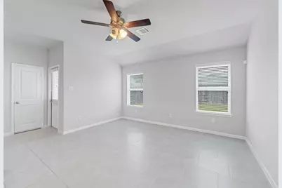 2130 Mirror Ridge Court, Texas City, TX 77568 - Photo 10