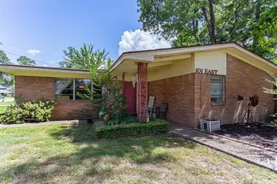 101 S Woodsway Street E, Conroe, TX 77301 - Photo 2