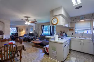 101 S Woodsway St E, Conroe, TX 77301 - Photo 6
